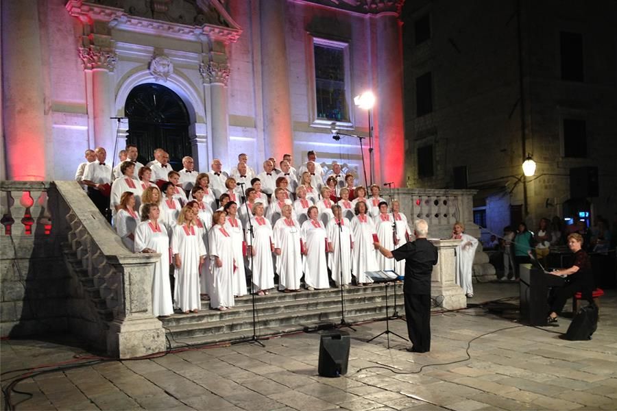 Nastup mješovitog zbora Libertas iz Dubrovnika u Hrvatskom domu u Đakovu – 11. svibnja 2019. godine u 20.00 sati