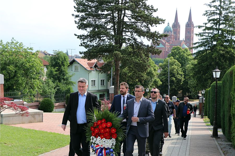 Delegacija Grada Đakova obilježila Dan državnosti