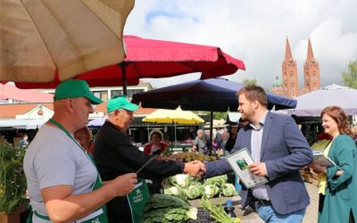 Na Gradskoj tržnici uručeno pedeset certifikata „Proizvodi hrvatskog seljaka“