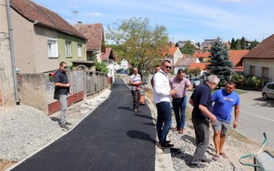 Počelo asfaltiranje pješačko-biciklističke staze u Ulici biskupa Mandića