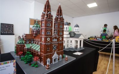 Katedrala od 15.000 kockica zvijezda Lego izložbe u Đakovu