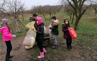 Učenici iz Đurđanaca obradovali pse Udruge za zaštitu životinja Đakovo