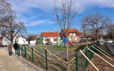 U cijelosti obnovljena četiri dječja igrališta