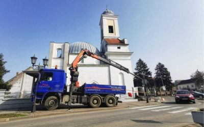 Postavljaju se novi prozori na Maloj crkvi