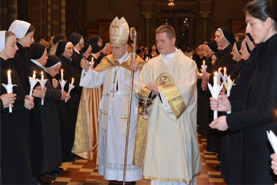 Proslava Svijećnice i Dana posvećenog života u đakovačkoj katedrali