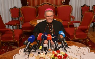 Preduskrsna konferencija za medije nadbiskupa Đure Hranića: “Vi se ne bojte!”