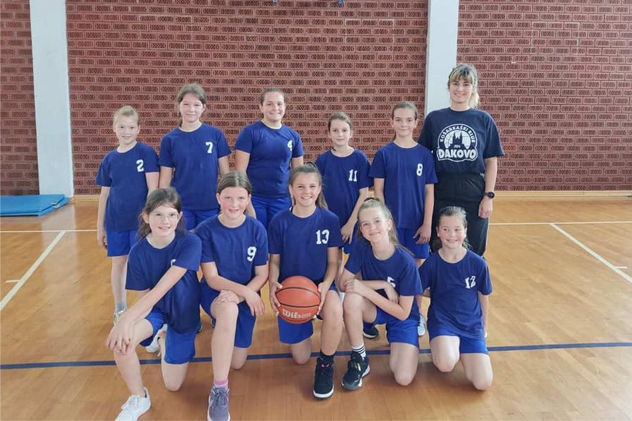 Đakovačke košarkašice do 11 godina odigrale prve službene utakmice; Dječaci drugi u Valpovu
