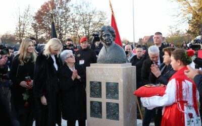 U Vukovaru otkriven spomenik Kati Šoljić