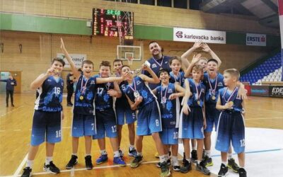 Mali đakovački košarkaši osvojili turnir u Karlovcu!