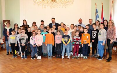 Gradsku upravu posjetili učenici iz Kuševca i Širokog Polja