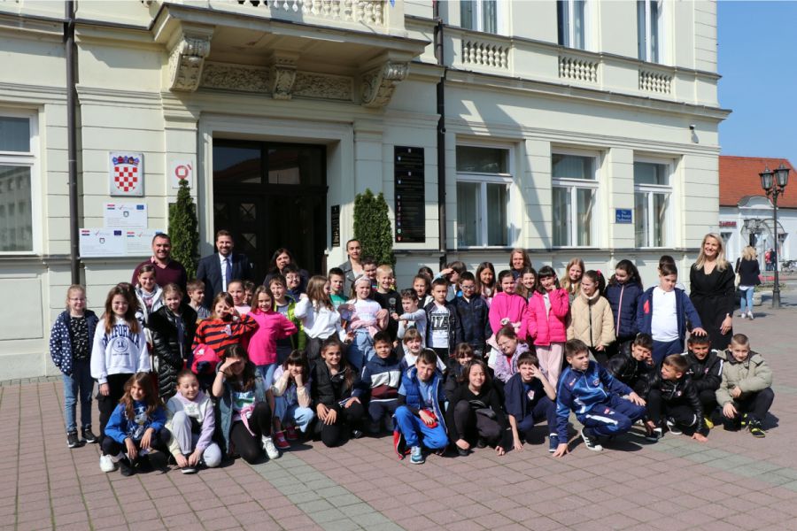 Gradonačelnika posjetili učenici trećih razreda Goranove škole