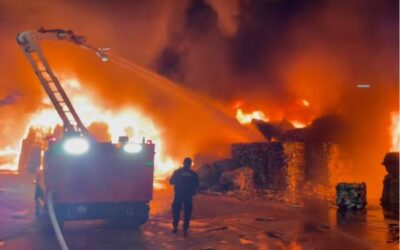 Veliki požar u osječkoj tvrtki, građanima poslane poruke upozorenja
