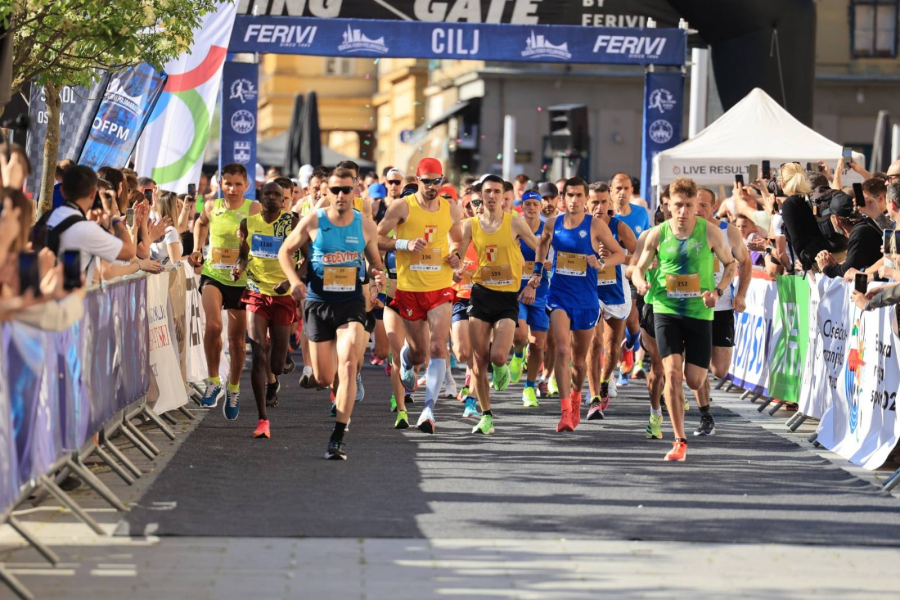 Održano 20. izdanje osječkog Ferivi polumaratona s rekordnim brojem sudionika