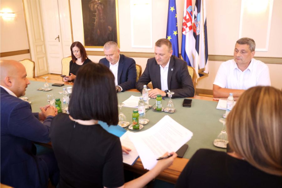 Ministrica Vučković na radnom sastanku u Osječko-baranjskoj županiji