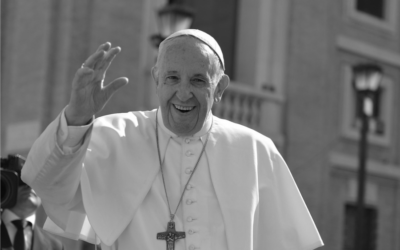 Preminuo je Papa Franjo