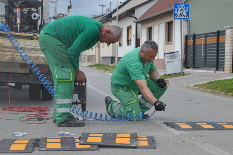 Osam lokacija u Đakovu dobiva “ležeće policajce”