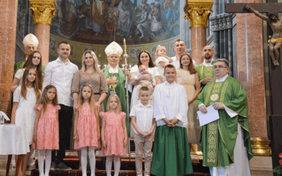 Na svetkovinu sv. Ilije proroka kršteno peto dijete u đakovačkoj obitelji Pavičić