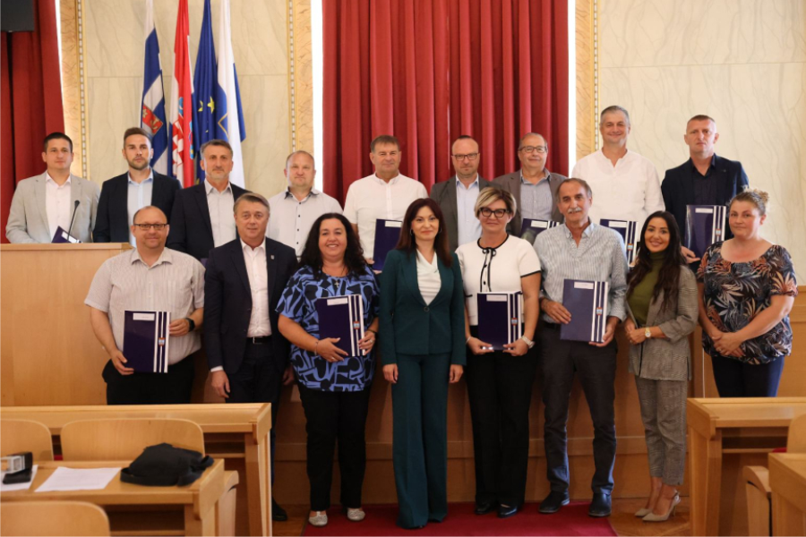 Županija sufinancira izgradnju dječjih vrtića, nogostupa, društvenih domova u 17 općina