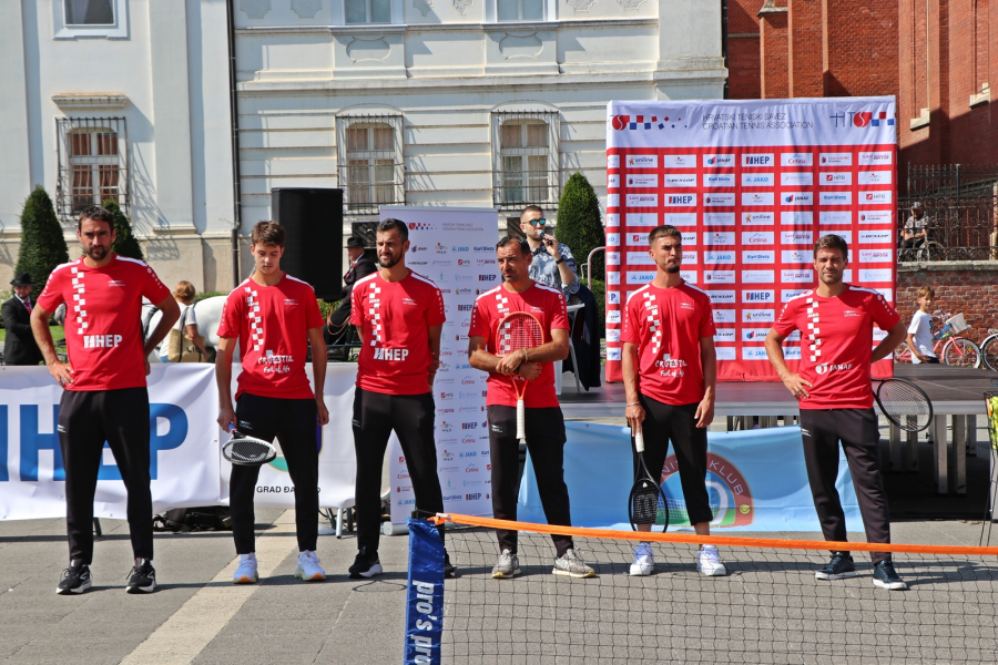 Teniska reprezentacija u Đakovu_Foto_Grad Đakovo