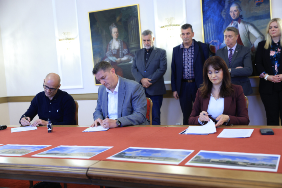 Potpis ugovora za rekonstrukciju Nazorve_Foto_OBŽ