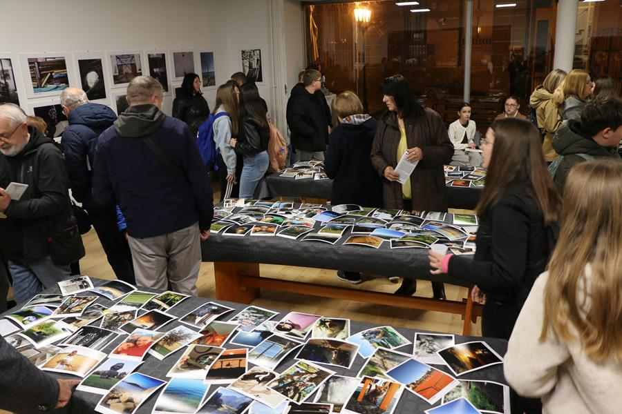 U Gradskoj knjižnici otvorena izložba “Tišina koja govori”