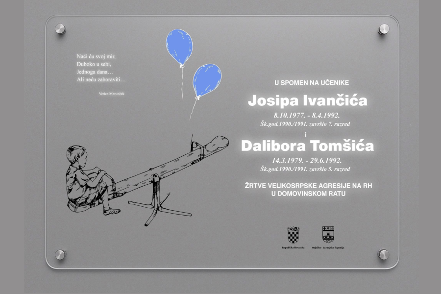 U čast 21 djetetu poginulom u Domovinskom ratu na području naše županije postavljeno 17 spomen-ploča u školama