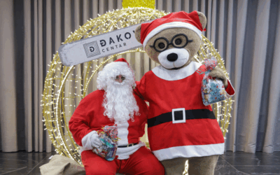 Djed Božićnjak i medo Boo Boo ponovno stižu u Đakovo Centar!