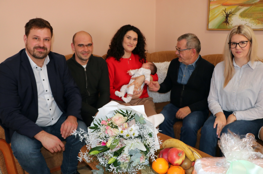 Malena Kuševčanka Magda Čvek prva beba Grada Đakova u 2026. godini