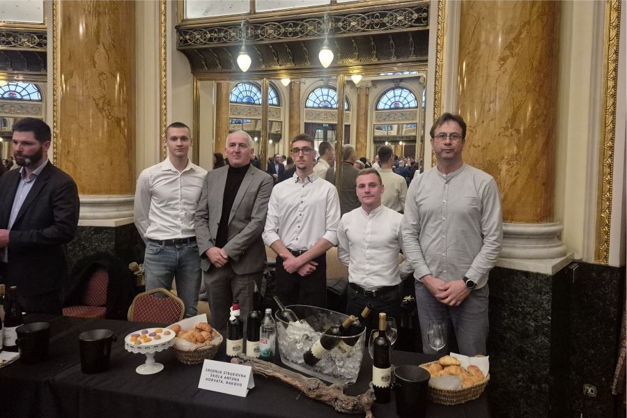 Nagrađena mlada graševina Strukovne škole predstavljena na vinskom događanju u Esplanadi