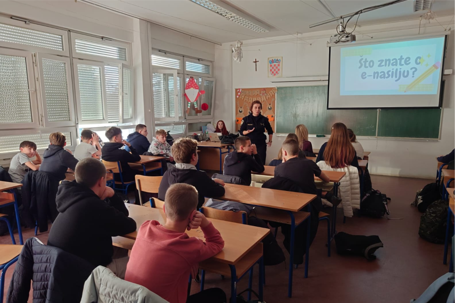 Iza svake brojke stoji dijete: Godina intenzivnog rada Centra za nestalu i zlostavljanu djecu i Centra za sigurniji internet