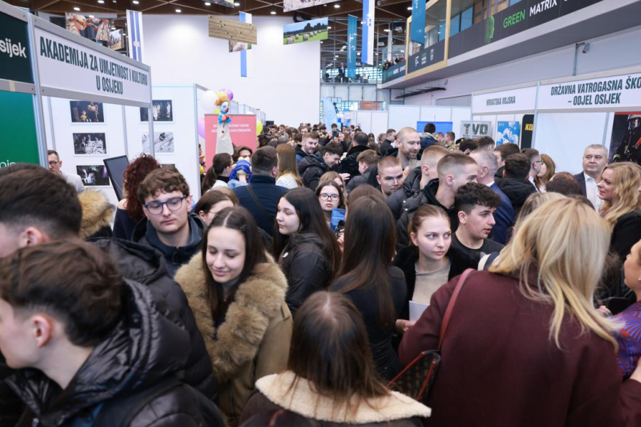 Sajam mogućosti i 29. Smotra Sveučilišta J. J. Strossmayera u Osijeku: Izvrsne prilike za mlade