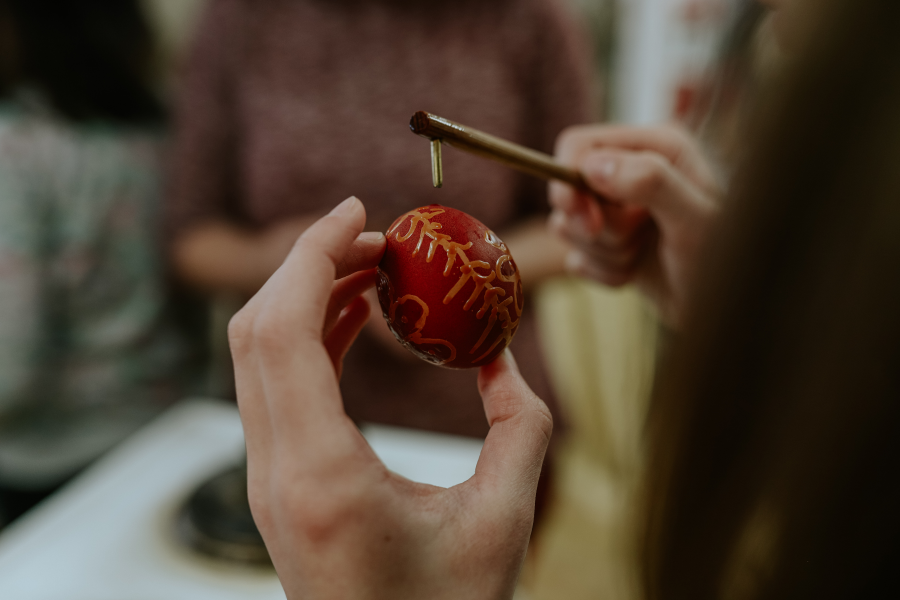 Šaranje jaja voskom_Foto_TZ Grada Đakova