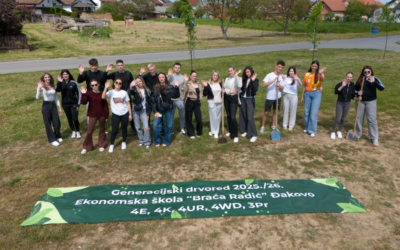 Ekonomisti zasadili deseti Generacijski dvored