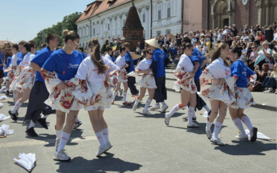 Đakovački maturanti quadrillom se oprostili od srednje škole