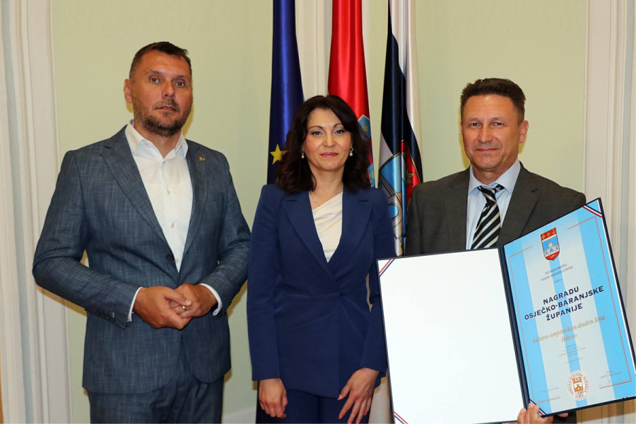 Nagrada KUD-u Tena_Foto_Grad Đakovo