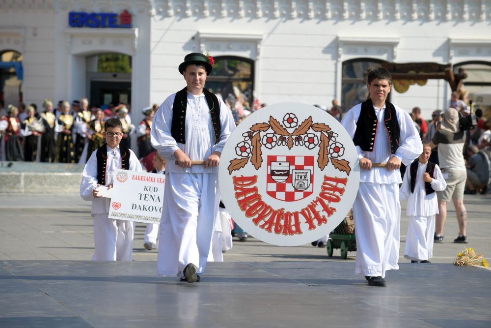 Pogledajte program 60. Đakovačkih vezova za nedjelju 5. 7. 2026.