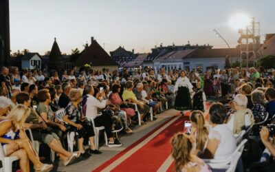 Zlatovez u središtu pozornosti 60. Đakovačkih vezova: Večeras Revija narodnih nošnji Đakovštine
