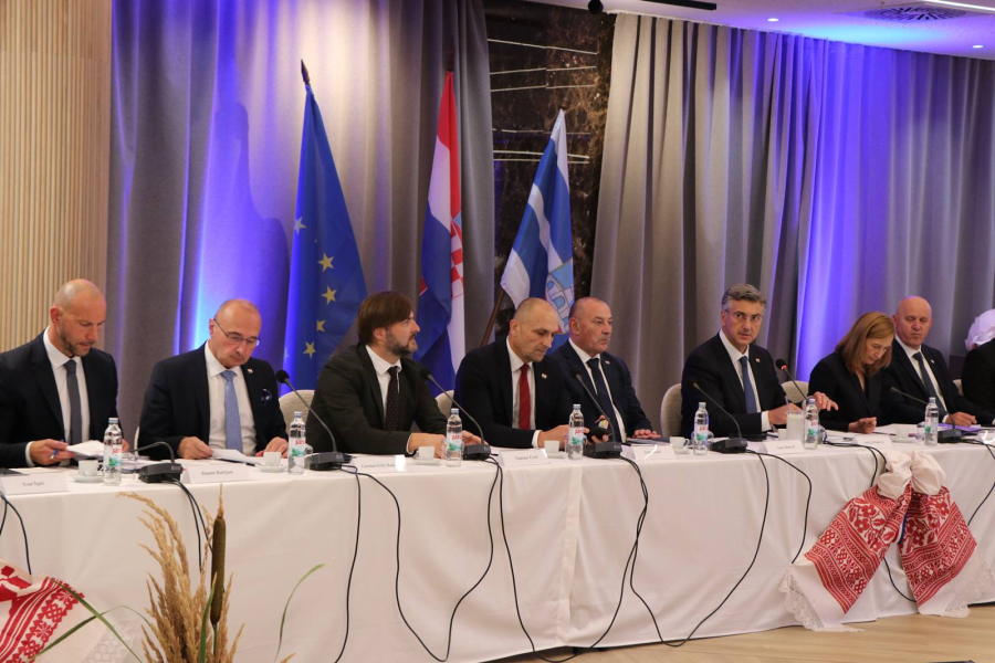Premijer Plenković u Đakovu: Gotovo 2,9 milijuna eura za revitalizaciju Strossmayerova perivoja