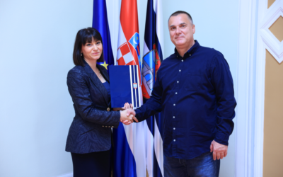 Vrijedna donacija Osječko-baranjske županije Klinici za očne bolesti KBC-a Osijek