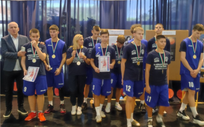 Srebro za košarkaše Strukovne škole na 8. memorijalnom turniru Dražen Petrović u Budimpešti!
