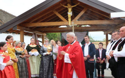 U Arduševcu blagoslovljena sjenica s oltarom – novo mjesto molitve i susreta